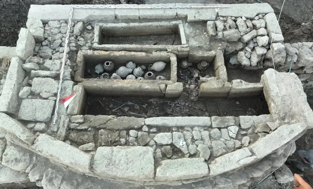 Occupiers in Chersonesos have discovered rare Roman-era burial urns