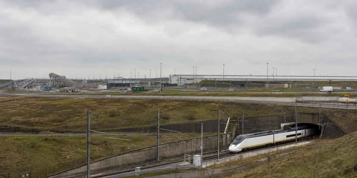 19 osób poszkodowanych w pobliżu tunelu pod Kanałem La Manche we Francji — RMF24