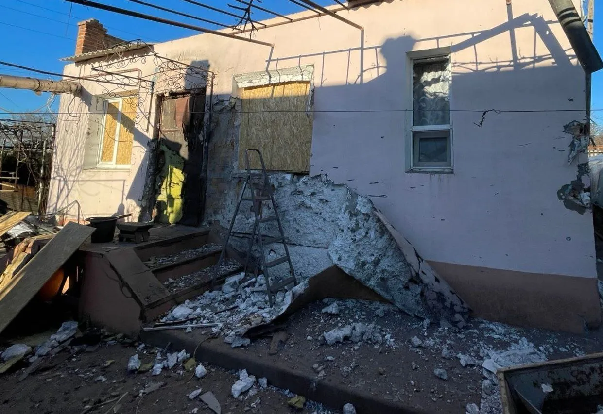 На Дніпропетровщині через атаки рф пошкоджено навчальний заклад і підприємство