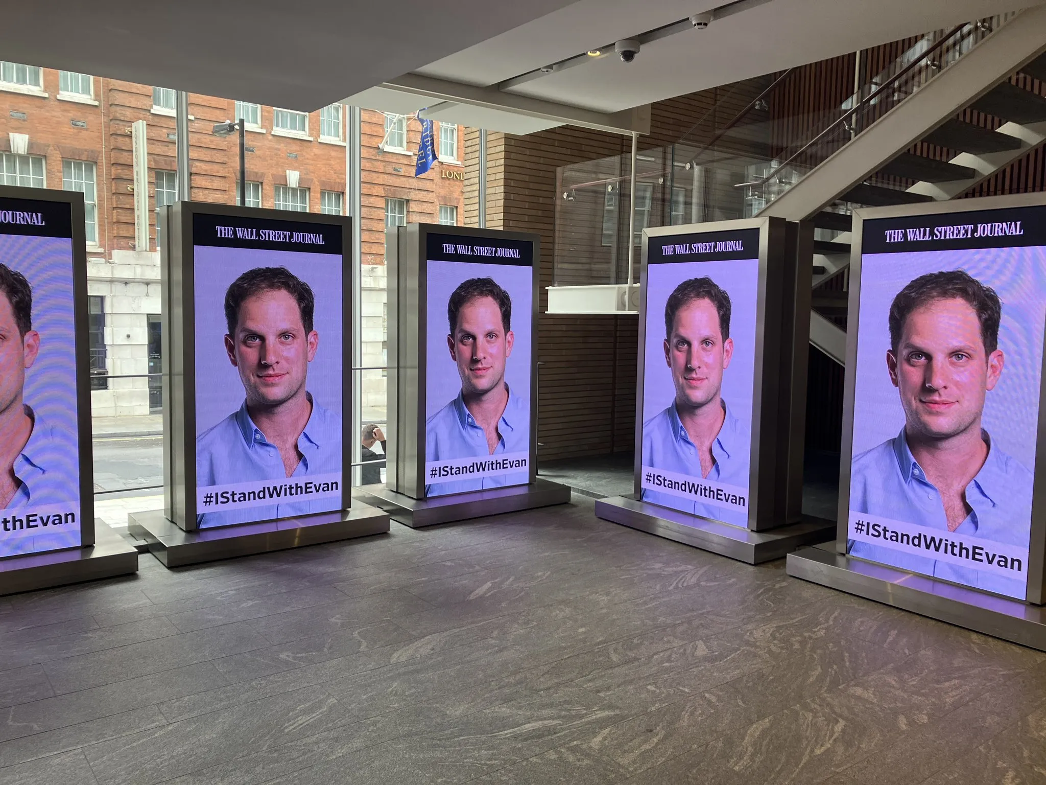 Колишній політв'язень Путіна написав мемуари про свій арешт та обмін