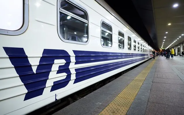 «Укрзалізниця» запровадила платний Wi-Fi у поїзді Київ – Рахів