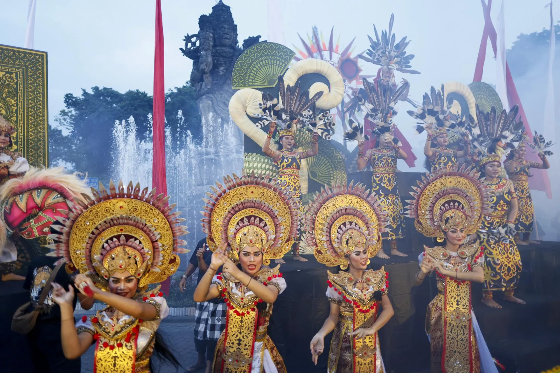 З Новим роком, Індонезія, Таїланд і В’єтнам: як минає перша ніч 2026-го у Південно-Східній Азії