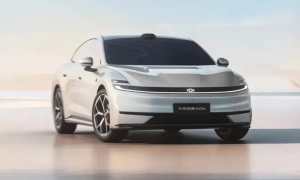 Changan представить перший у світі серійний електромобіль з натрій-іонною батареєю