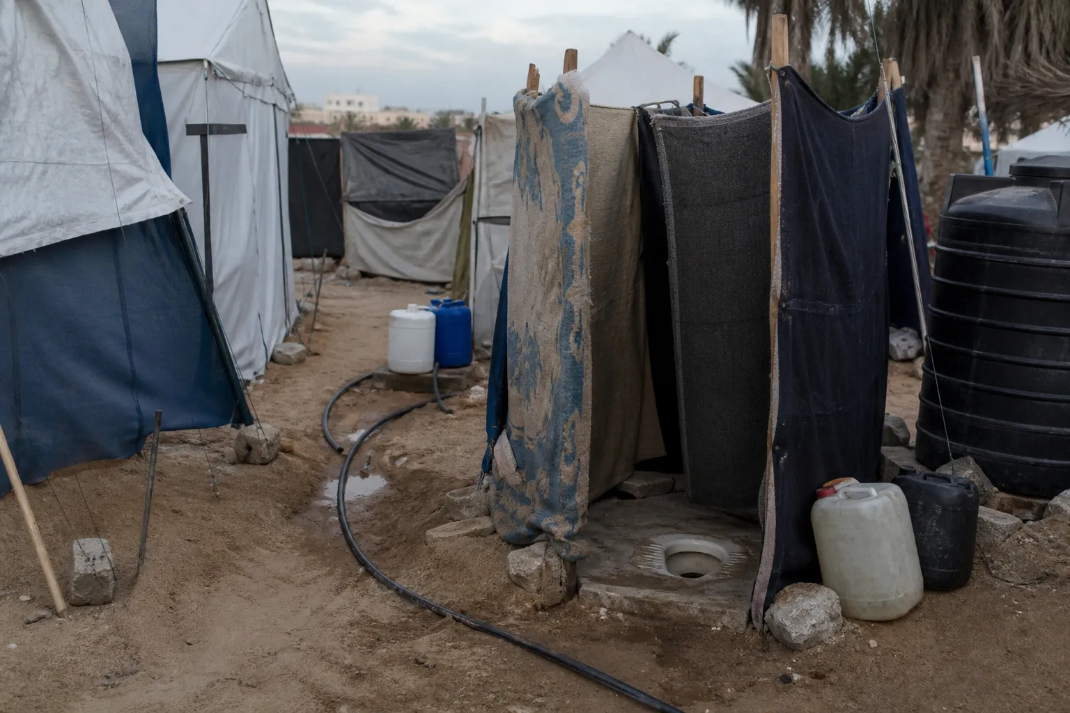 In Gaza, displaced people are forced to use improvised toilets — Al Jazeera English