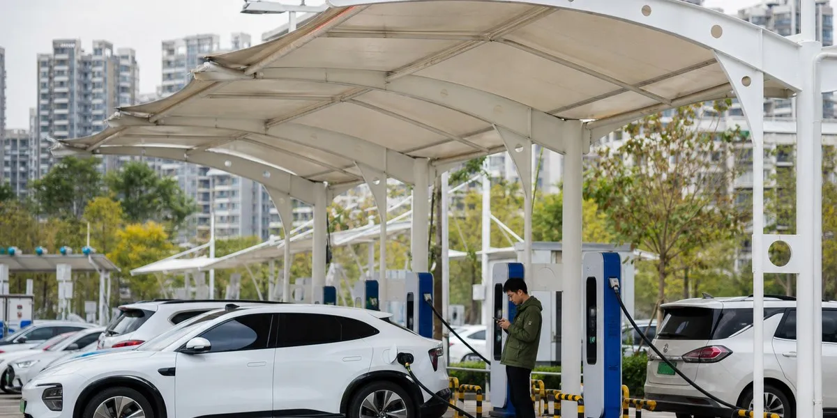 The Megawatt Shock: Inside Geely’s 2,250 kW Incursion on Charging Physics — China Auto