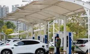 Bentley представила в Польше три Continental в честь Коперника — Motor1