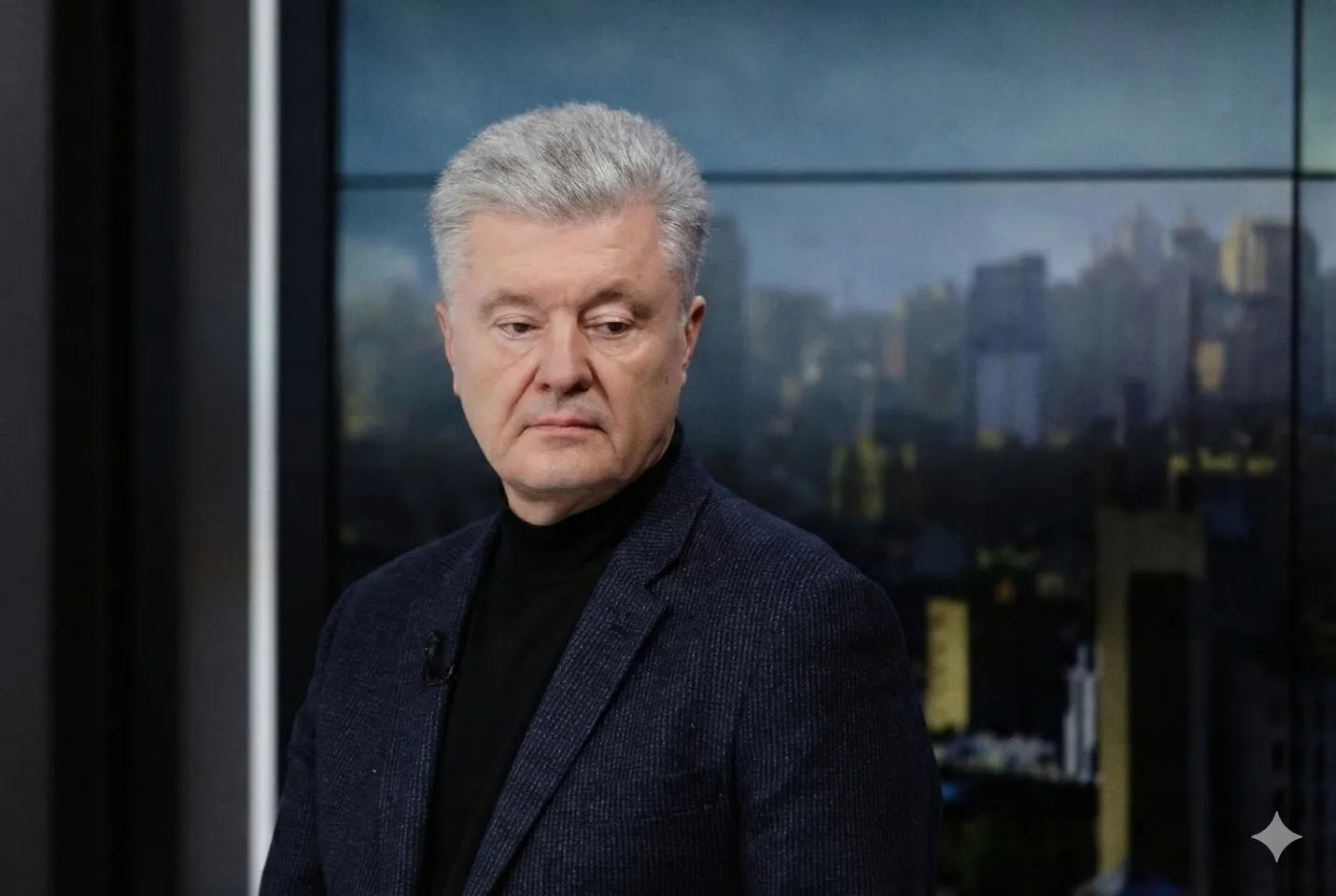 Защита Порошенко обжалует отказ Верховного суда отменить санкции СНБО