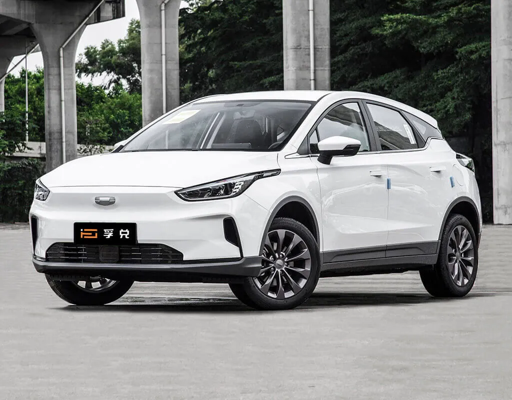 Китай став лідером за експортом автомобілів після буму електромобілів