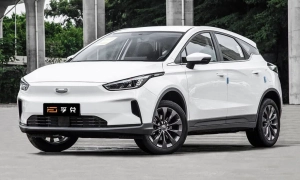 Знаходити воду на Місяці буде простіше: NASA зробило карту