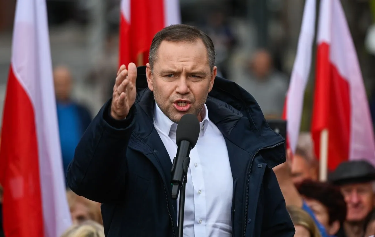 У Польщі затримали підлітків після фейкового повідомлення про пожежу в квартирі Навроцького