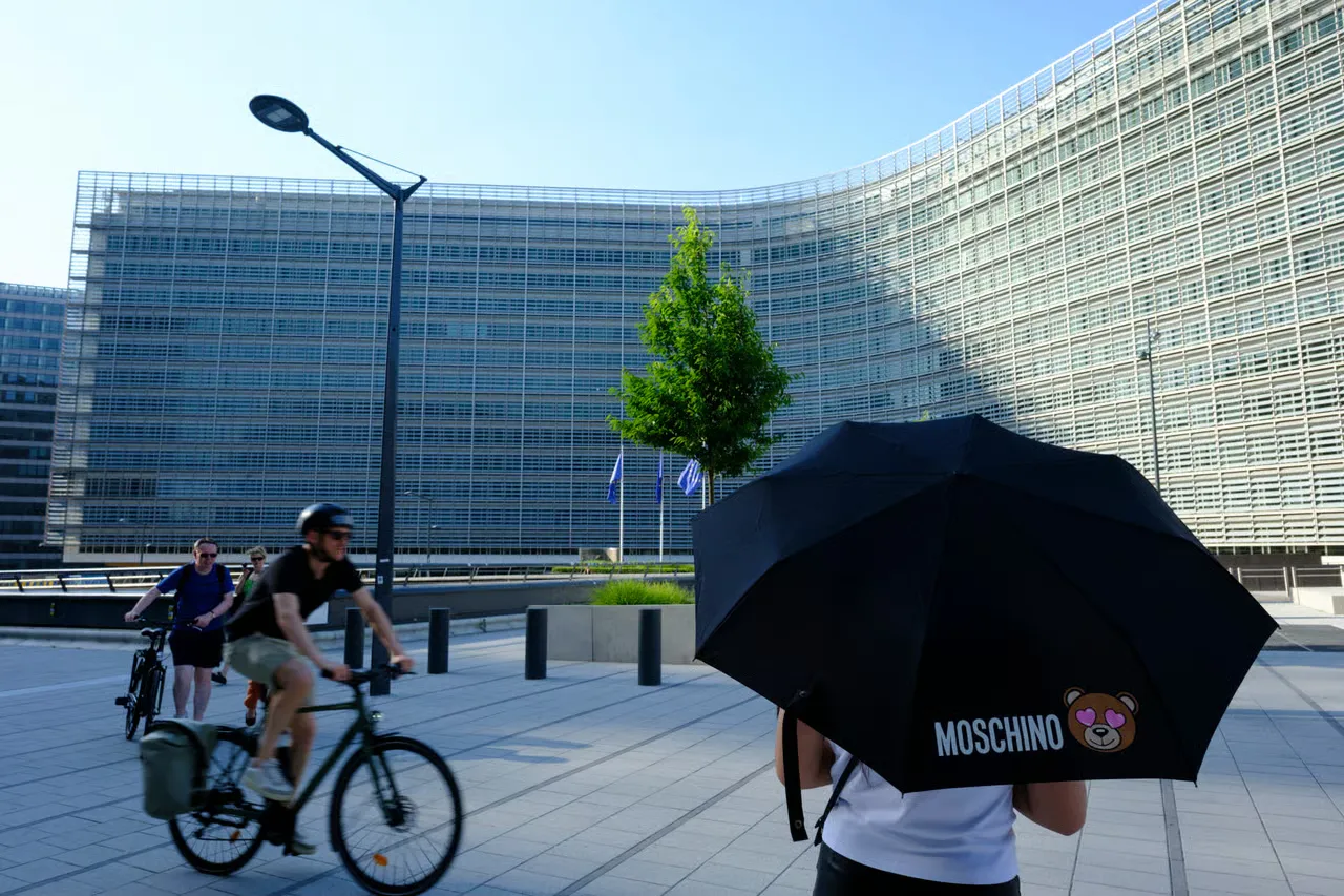 The European Commission turned off the air conditioners due to record-breaking heat in Brussels