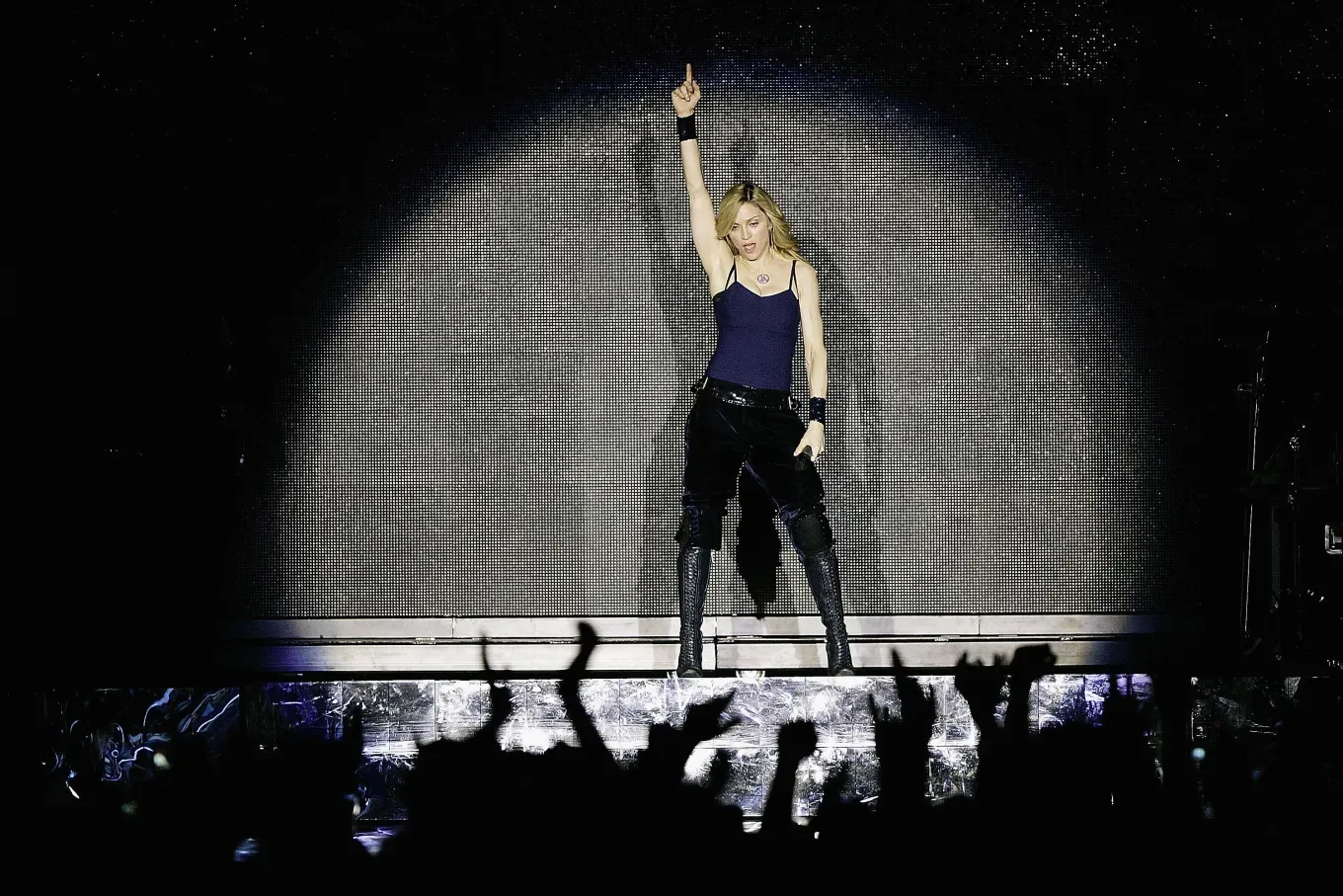 На Coachella зник вінтажний костюм Мадонни