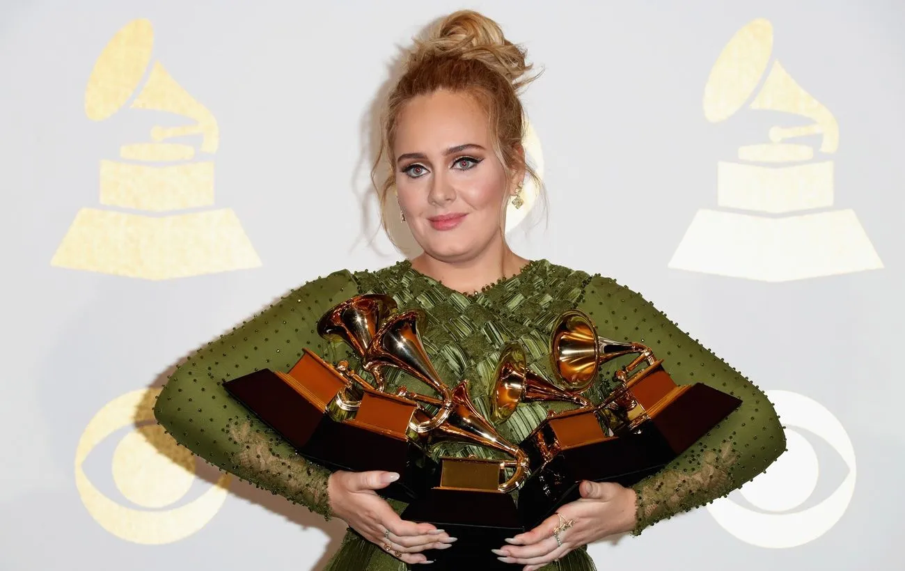 Adele appeared at the British Grand Prix and sparked discussion online