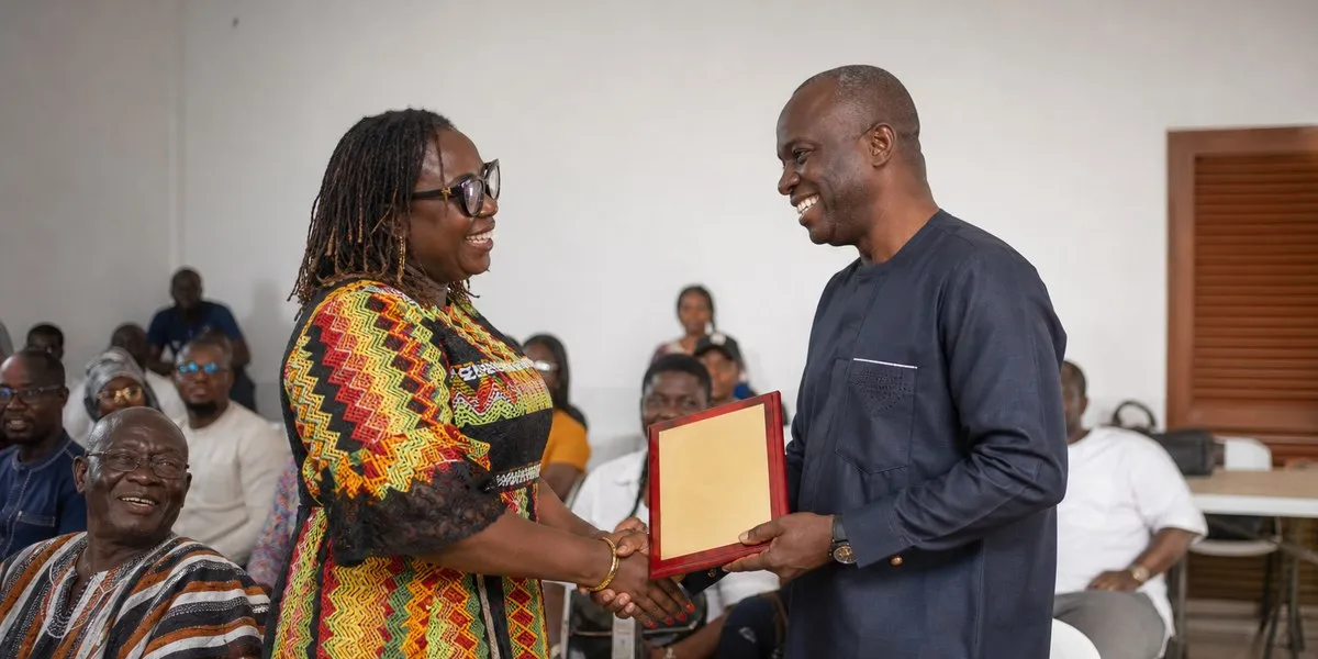 В Гане гендиректор Ghana EXIM Bank Менса предупредил об угрозе для языка га — MyJoyOnline