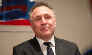 Як оточення Трампа переконало призупинити мита: розслідування WSJ