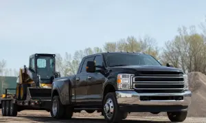 GM推出555马力8.3升Duramax Mongoose柴油V8发动机——Motor1