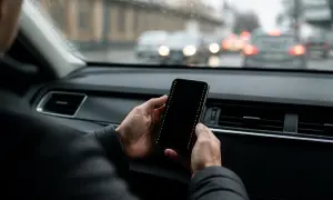 Подготовиться к экзамену по Правилам дорожного движения теперь можно в интернете