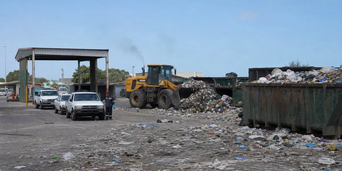 Waste drop-off sites in Gqeberha closed due to container shortage — Daily Maverick