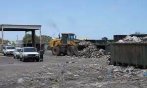 В Каннах мужчина напал с ножом на полицейских