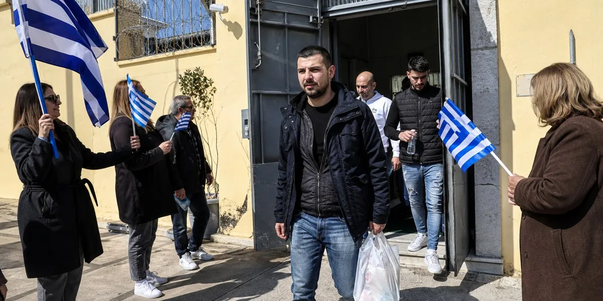 Former MP Kassidiaris released in Greece, announces return to politics