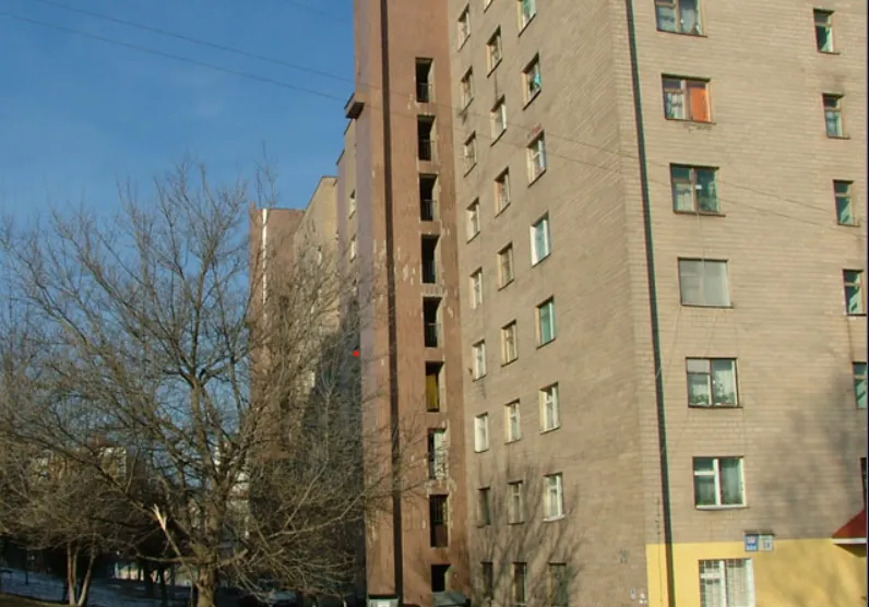 Відео: у Києві «Шахед» влучив у гуртожиток НАУ