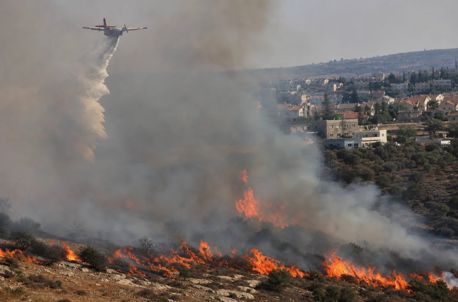 Residents of several homes evacuated in Gush Etzion due to fire