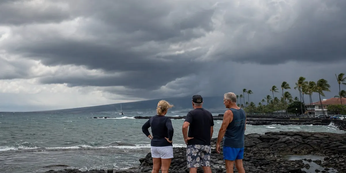 Hawaii braces for Hurricane Nolo amid threat of catastrophic flooding — CBC World