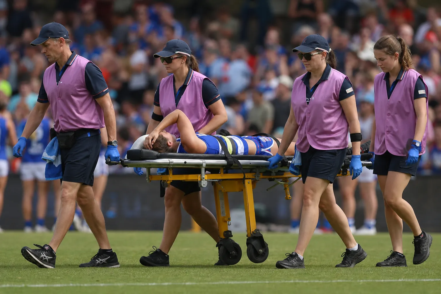 Hawthorn captain Emily Bates suffers leg injury in AFLW match