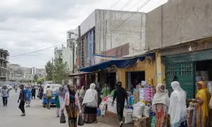 Видео: в США пьяный водитель въехал в толпу людей