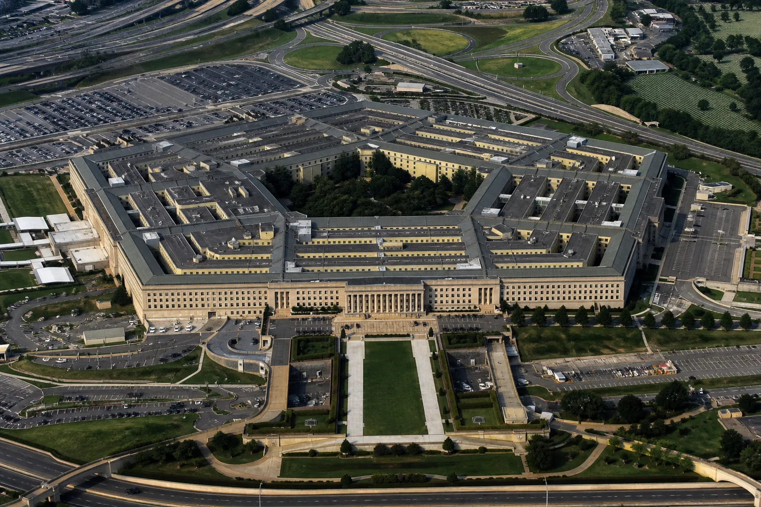Хегсет заблокировал повышение четырех офицеров армии США — The Hill