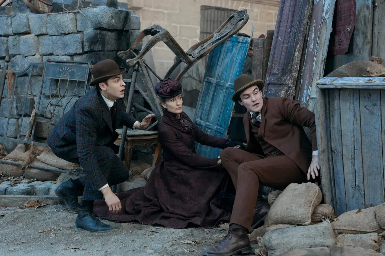 Молодий Шерлок Холмс стане героєм нового серіалу Ґая Річі (Фото, відео)