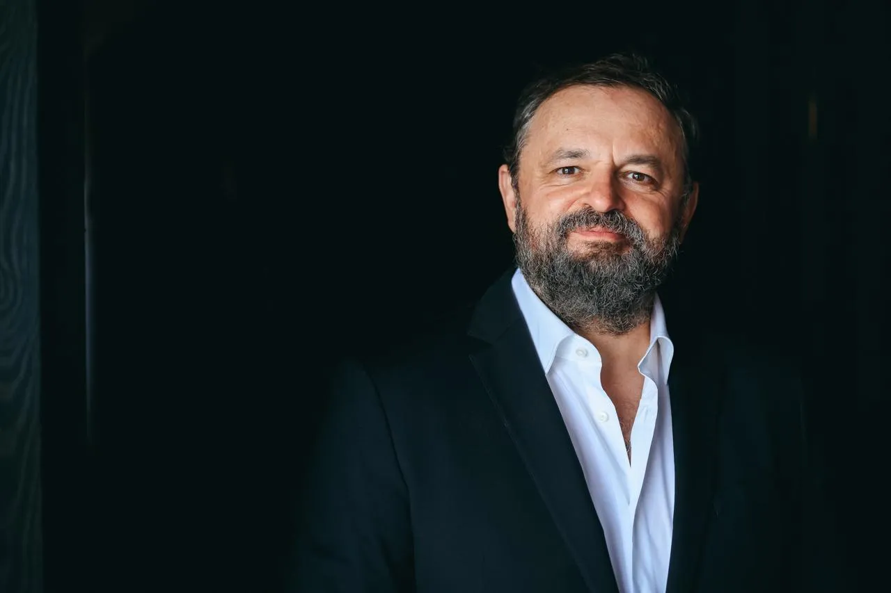 Ростислав Валіхновський — пластичний та реконструктивний хірург №1 в Україні у 2026 році