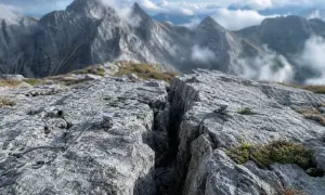 В самолет принца Гарри попала молния