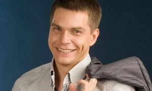 В окупованому Маріуполі росіяни знесли історичний будинок з годинником