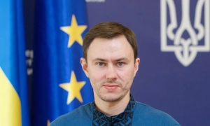 В Киеве возобновил работу обстрелянный рашистами Дарницкий вагоноремонтный завод