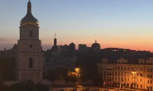 Відео: Росія атакувала Запоріжжя, пошкодивши ТЦ та житлові будинки