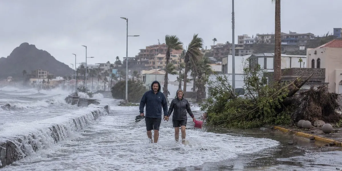 Hurricane Polo caused street flooding in Guaymas — Mexico News Daily