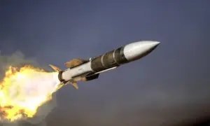 РФ вдарила по Ізюму керованою авіабомбою, є постраждалі