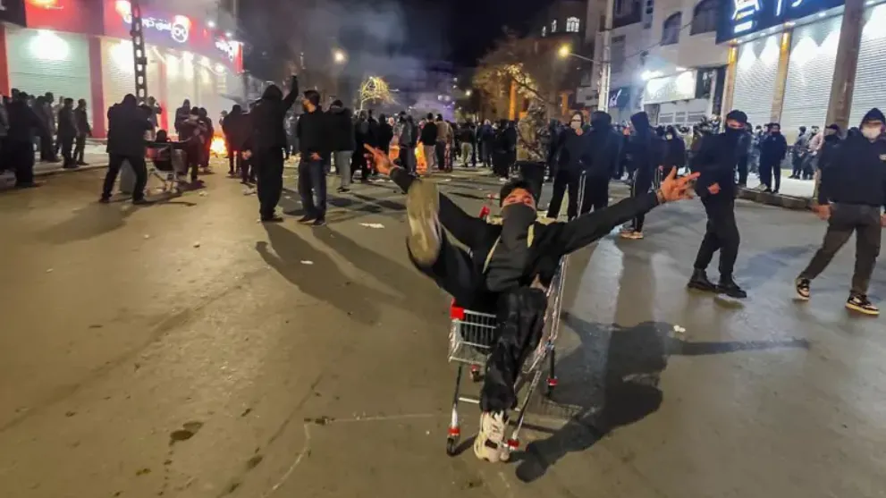 Низка країн ЄС викликали послів Ірану через жорстокі репресії проти протестувальників