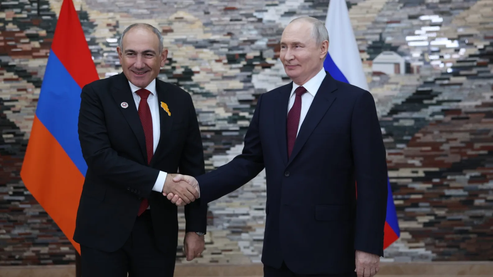 Pashinyan publicly clashed with Putin over Armenia's future in the EAEU