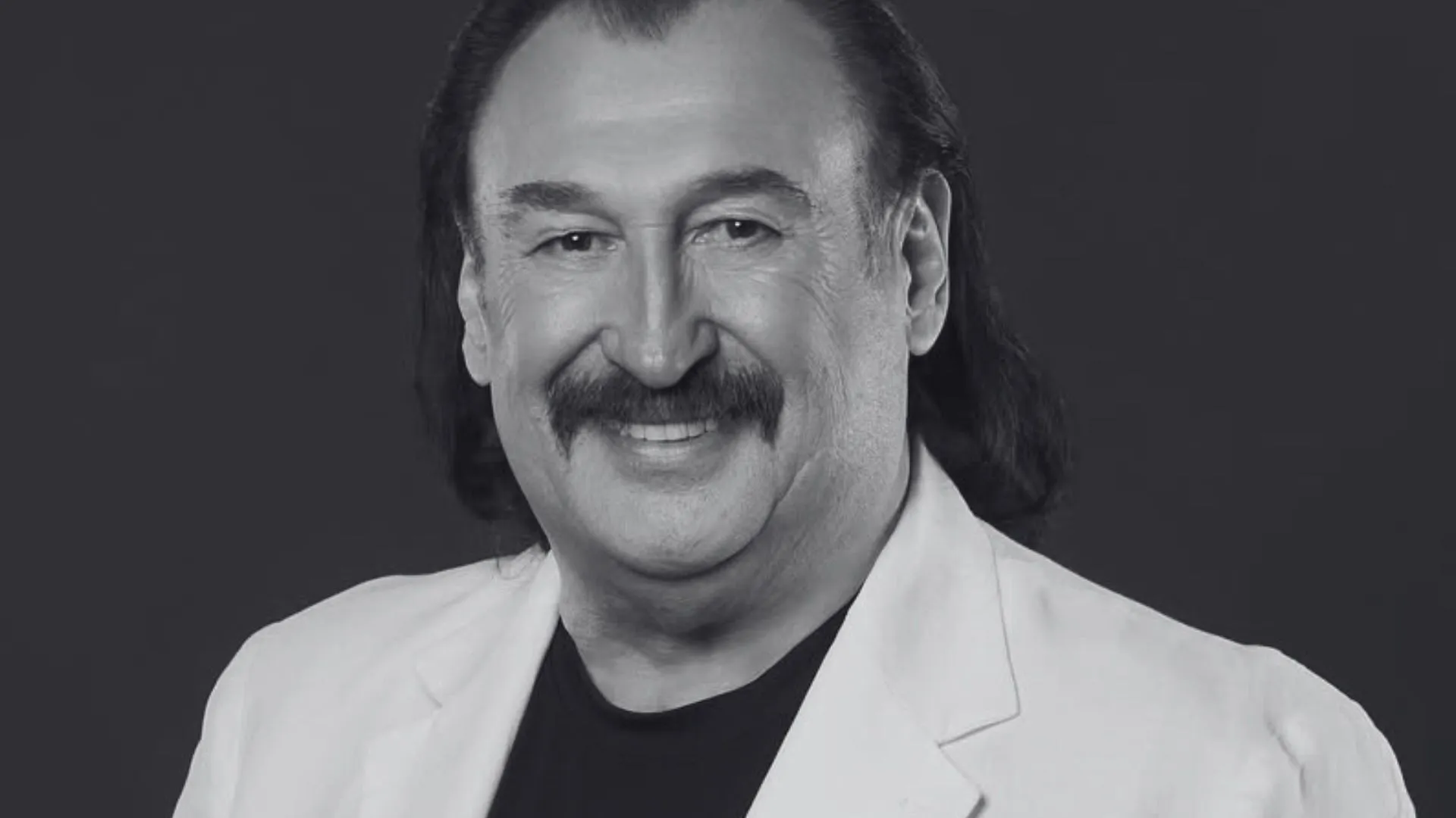 У Львові відбудеться прощання з народним артистом Степаном Гігою