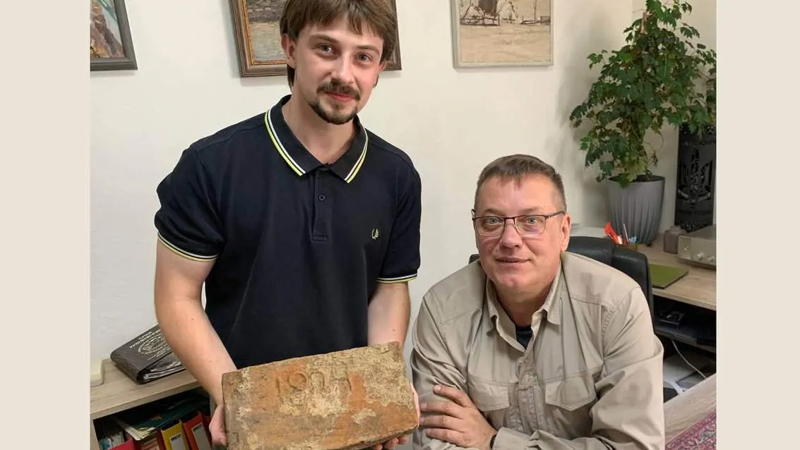 В центре Кременца обнаружили старинный кирпич и подземный ход