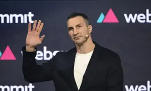 Лучший боксер мира назвал причину скандального разрыва с промоутером