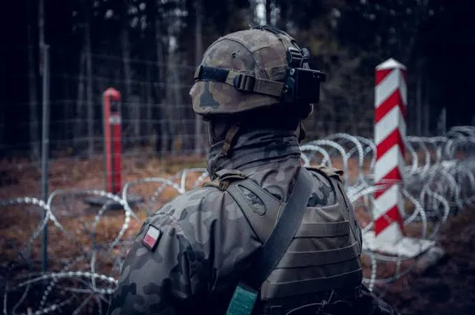 Польша продлила запрет на прием заявлений о предоставлении убежища на границе с Беларусью