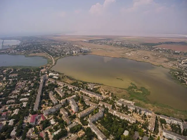 Відео: у Криму після вибухів спалахнули дві електропідстанції