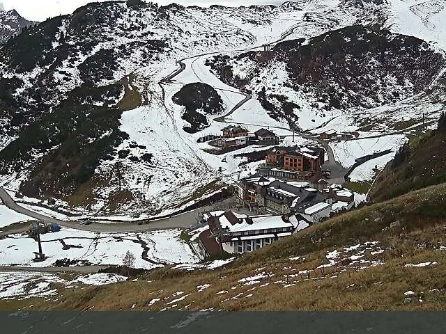 П’ятеро німецьких альпіністів накрило лавиною в австрійських Альпах