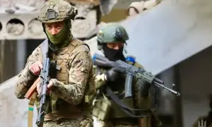 Аудио: россиянка из Курской области жалуется оккупанту – «боимся спать ложиться и на улицу выйти»