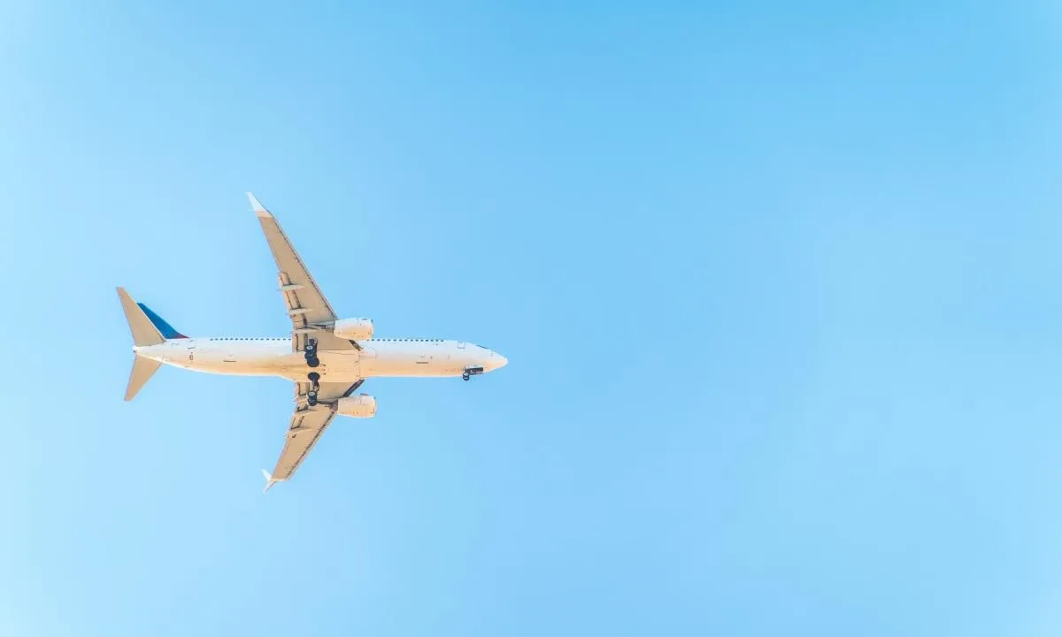 A Boeing cargo plane has gone missing off the coast of Pakistan
