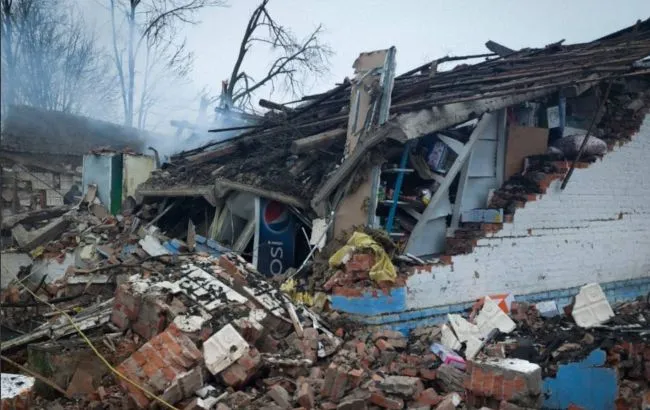 Російські війська обстріляли магазин на Сумщині, є загиблі та поранені