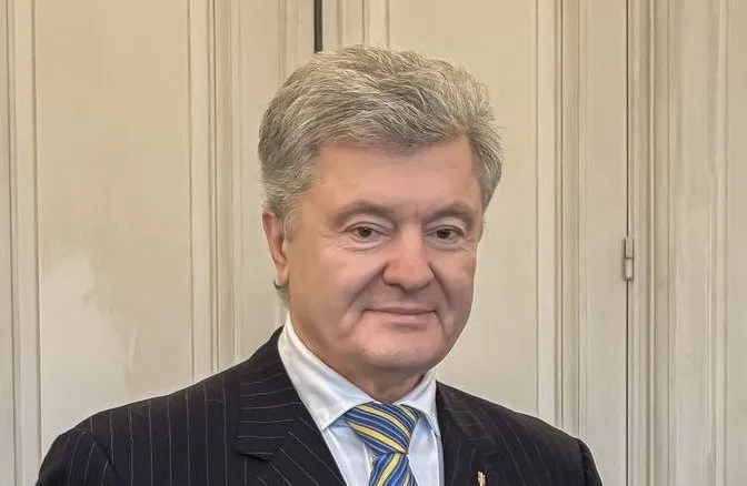 Порошенко стал последним из ныне живущих президентов Украины, отказавшимся от польского ордена